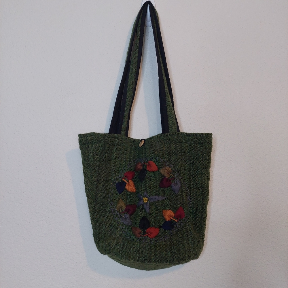 Embroidered Wool Shoulder Bucket‎ Bag Green